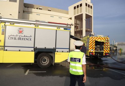 الدفاع المدني يخمد حريقاً اندلع في أحد المطاعم في منطقة ضاحية السيف