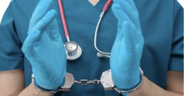 حبس وغرامات تصل إلى 5 آلاف دينار لمزاولي الطب دون ترخيص