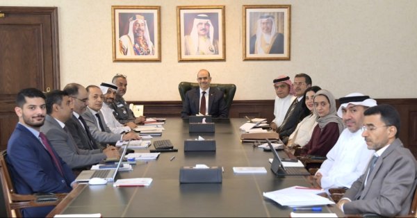 وزير العمل ووزير الشؤون القانونية يترأس الاجتماع الثاني لمجلس السلامة والصحة المهنية