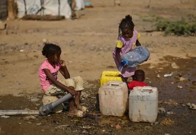 العطش يضرب مدناً سودانية.. وسكانها يلجؤون لمصادر مياه غير آمنة