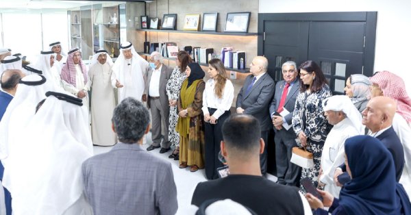 “منبر القلم” تحتفي بإصدارات الشاعر علي عبدالله خليفة
