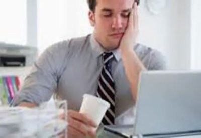 قبل إرسال أي بريد إلكتروني.. 3 أسئلة قد تنقذك من أخطاء مهنية مكلفة