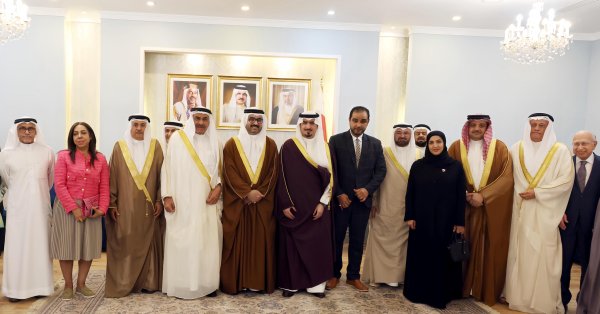 أهالي “العاصمة” يؤكدون دعمهم للإجراءات الأمنية الهادفة لحماية أمن البحرين واستقرارها