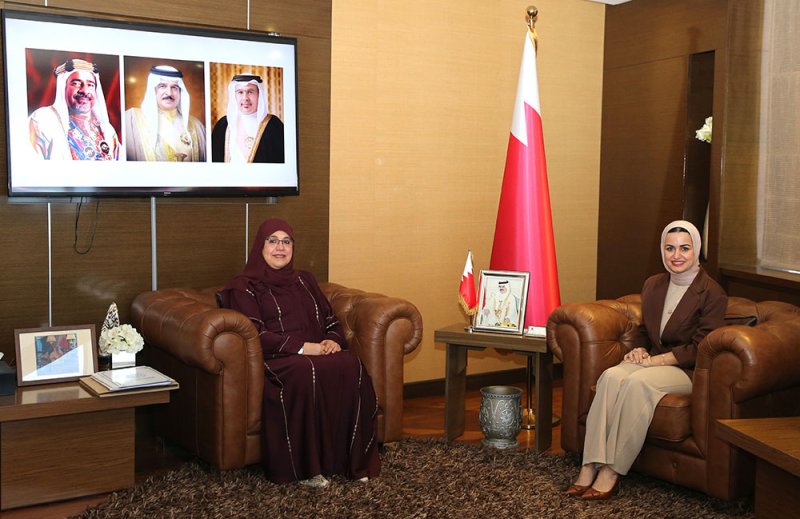 وزيرة شؤون الشباب تستقبل رئيسة مجلس إدارة جمعية النور للبر