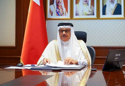 وزير الخارجية يتسلم نسخة من أوراق اعتماد سفيري جمهوريتي بنما ومالطا المعينين لدى مملكة البحرين