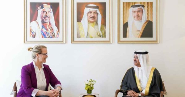 رئيس هيئة البحرين للثقافة والآثار يستقبل سفيرة الولايات المتحدة الأمريكية لدى مملكة البحرين