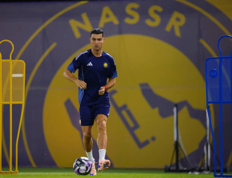الدوري السعودي: النصر والهلال... مَن يكتب الفصل الأخير في سباق اللقب؟