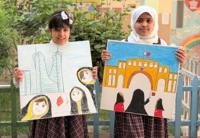 مدرسة حفصة الابتدائية تطوّر موهبة الرسم لدى طالبتين من فئة التوحد