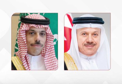 وزير الخارجية يبحث مع نظيره السعودي استمرار الاعتداءات الإيرانية الآثمة على دول مجلس التعاون