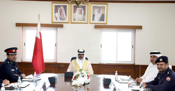 سمو محافظ المحافظة الجنوبية يترأس اجتماع اللجنة الأمنية ويشيد بتوجيهات القيادة الحكيمة في ترسيخ الأمن والاستقرار