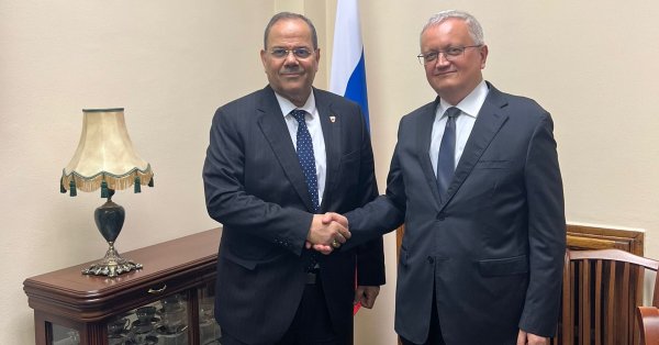 سفير مملكة البحرين في موسكو يجتمع مع نائب وزير الخارجية لشؤون الشرق الأوسط وأفريقيا في روسيا الاتحادية