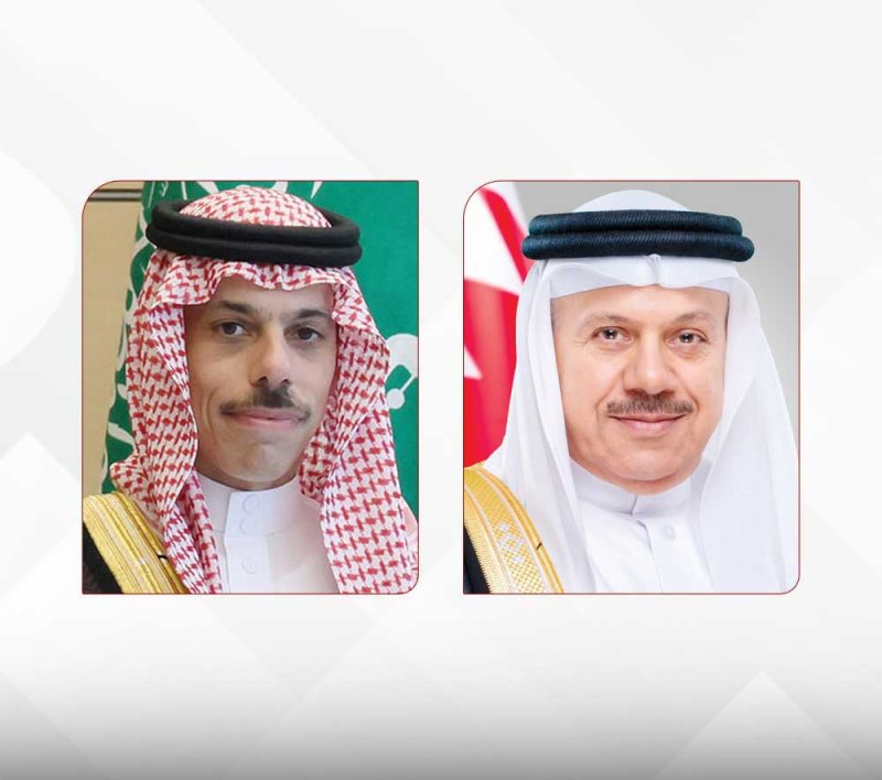 وزير الخارجية يبحث مع نظيره السعودي استمرار الاعتداءات الإيرانية الآثمة على دول مجلس التعاون