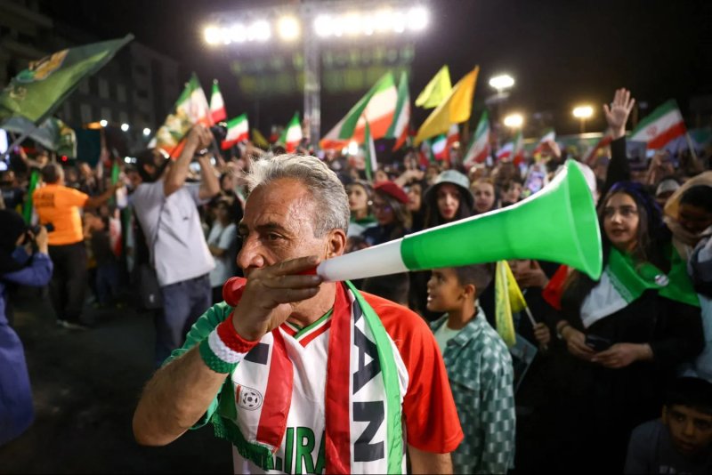 رغم عدم إصدار تأشيرات دخول الولايات المتحدة... إيران تودّع منتخب كأس العالم باحتفال حاشد