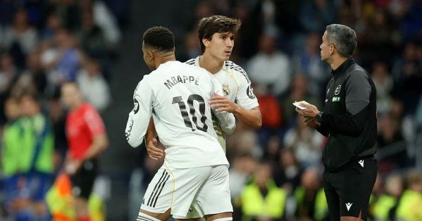 جماهير ريال مدريد تستقبل مبابي بصيحات الاستهجان