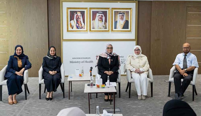 وزيرة الصحة تلتقي اللجنة الطبية ببعثة مملكة البحرين للحج وتؤكد الحرص على توفير الرعاية الصحية المتكاملة للحجاج