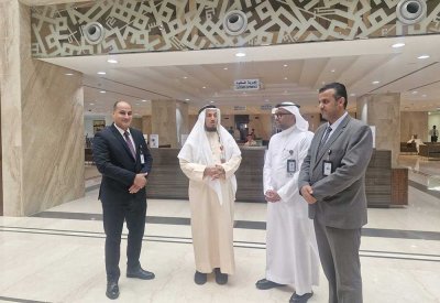 رئيس بعثة مملكة البحرين للحج يتفقد الحملات البحرينية وخدمات الرعاية الصحية في المدينة المنورة