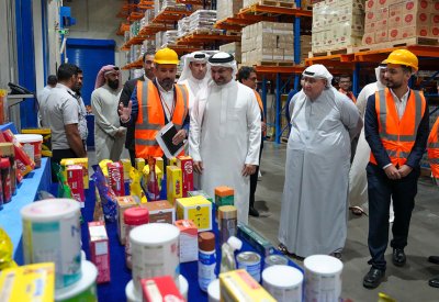وزير الصناعة والتجارة يؤكد أهمية مواصلة تطوير الكفاءة اللوجستية وتعزيز استدامة سلاسل الإمداد