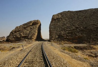 وزير: نسعى لإدراج لبنان في شبكة السكك الحديدية بين السعودية وسوريا وتركيا
