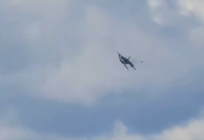 لحظة مرعبة في أيداهو.. مقاتلتان أميركيتان تتصادمان جواً