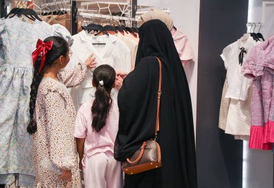 المؤسسة الملكية للأعمال الإنسانية توزّع "كسوة عيد الأضحى" بالتعاون مع شركة "أرمادا"