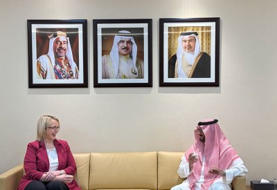 الرئيس التنفيذي لمركز "دراسات" يبحث مع سفيرة الولايات المتحدة الأمريكي آفاق الشراكة المعرفية وتعزيز التعاون البحثي
