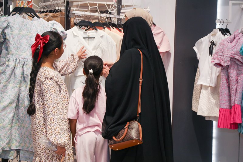المؤسسة الملكية للأعمال الإنسانية توزّع "كسوة عيد الأضحى" بالتعاون مع شركة "أرمادا"