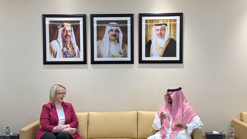 الرئيس التنفيذي لمركز "دراسات" يبحث مع سفيرة الولايات المتحدة الأمريكي آفاق الشراكة المعرفية وتعزيز التعاون البحثي