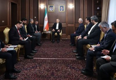 قائد الجيش الباكستاني يزور طهران.. وتفاؤل بحدوث انفراجة