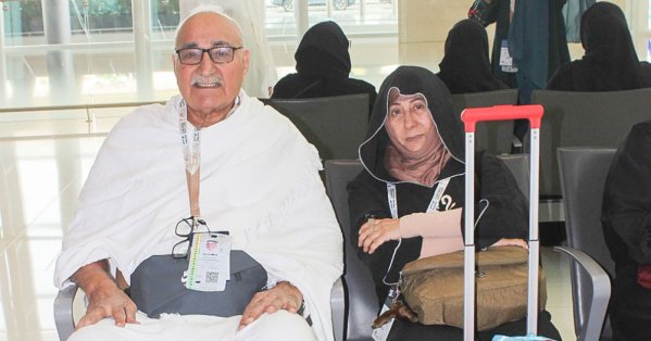 وزير العدل والسفير السعودي  يودعان آخر أفواج حجاج البحرين