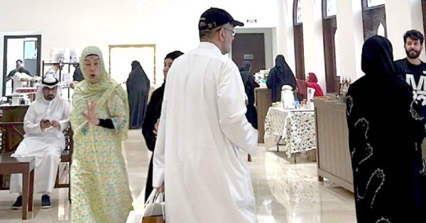 إقبال على معرض  “البحرين بخير دام انتوا أهلها”