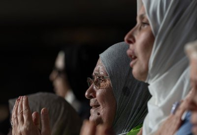 البيت العتيق يوحد القلوب والدموع