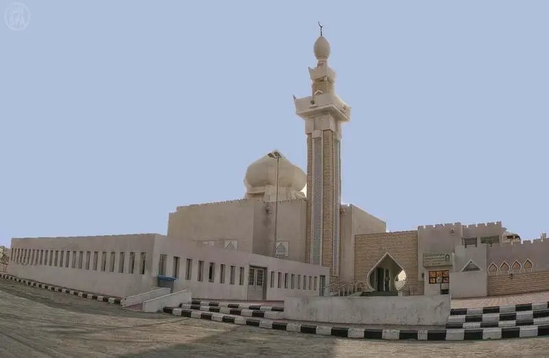 "الشؤون الإسلامية" تنفذ مشروع تركيب 415 لوحة تعريفية في مساجد العاصمة المقدسة