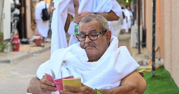 بالصور: مشاهدُ إيمانٍ وابتهالٍ للبحرينيين في عرفات.. والنفرة الى مزدلفة