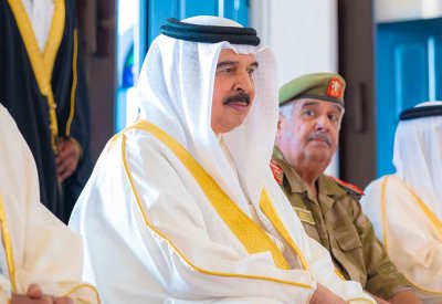 الملك المعظم يؤدي صلاة عيد الأضحى المبارك