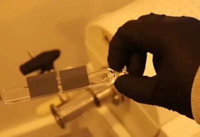 تجربة عملية .. يوتيوبر يصنع ذاكرة RAM داخل منزله