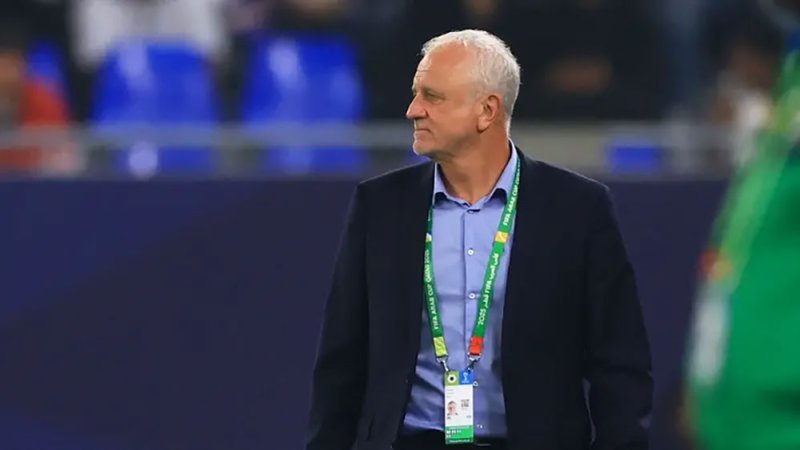 أرنولد يعلن قائمة العراق النهائية لكأس العالم 2026