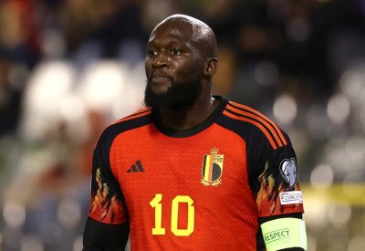 لوكاكو يمنح بلجيكا دفعة قوية والمنتخب يطالب بالهدوء قبل كأس العالم