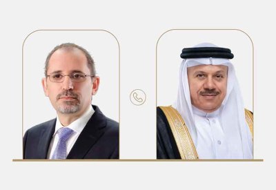 وزير الخارجية يتلقى اتصالًا هاتفيًا من نائب رئيس الوزراء وزير الخارجية وشؤون المغتربين بالمملكة الأردنية الهاشمية