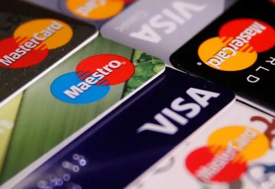 العقوبات الأميركية توقف مدفوعات "فيزا" و"ماستركارد" في كوبا اعتبارا من الجمعة