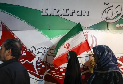 ترامب ربط الإفراج عن الأموال الإيرانية بتوقيع اتفاق أولاً