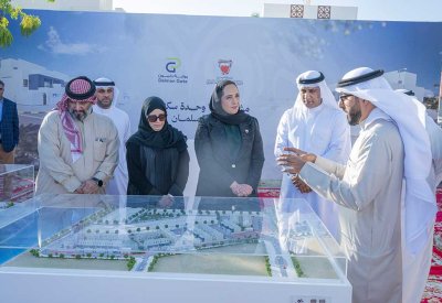 وزيرة الإسكان والتخطيط العمراني تشهد بدء أعمال صب القواعد لمشروع إنشاء 69 وحدة سكنية جديدة بمدينة سلمان