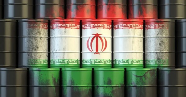 النفط الإيراني ينخفض ويعرض بخصم لأول مرة منذ أبريل بسبب ضعف الطلب الصيني