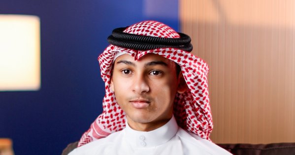 محمد الذوادي (المعدل 100%): مرضت في أحد الدروس الصعبة وصديقي شرحه لي وساندني