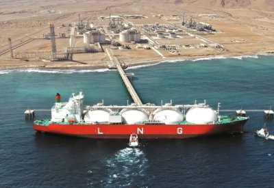 "نفط عمان": العمليات في ميناء الفحل مستمرة بشكل طبيعي عقب انفجار