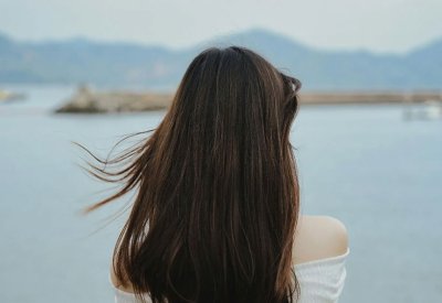 حقائق خفية.. ماذا يخفي لون شعرك عن صحتك؟