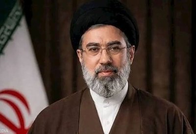 بسبب عدم ظهوره.. مجتبى خامنئي مطلوب في شوارع إيران