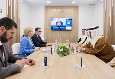 وزير المالية والاقتصاد الوطني يلتقي معالي وزيرة الثقافة الروسية