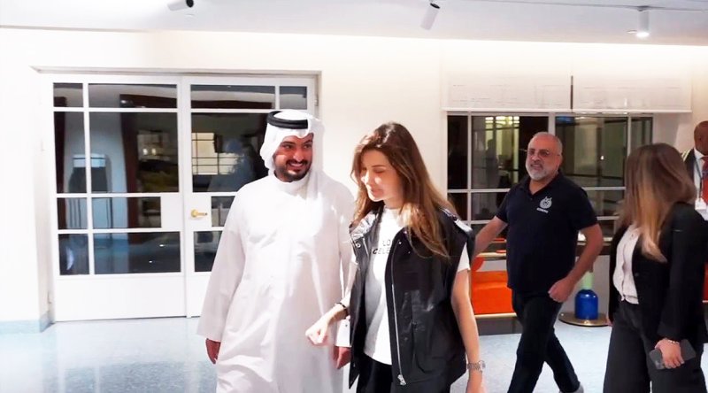 نانسي عجرم تصل البحرين استعداداً لإحياء حفلها الغنائي الكبير الليلة