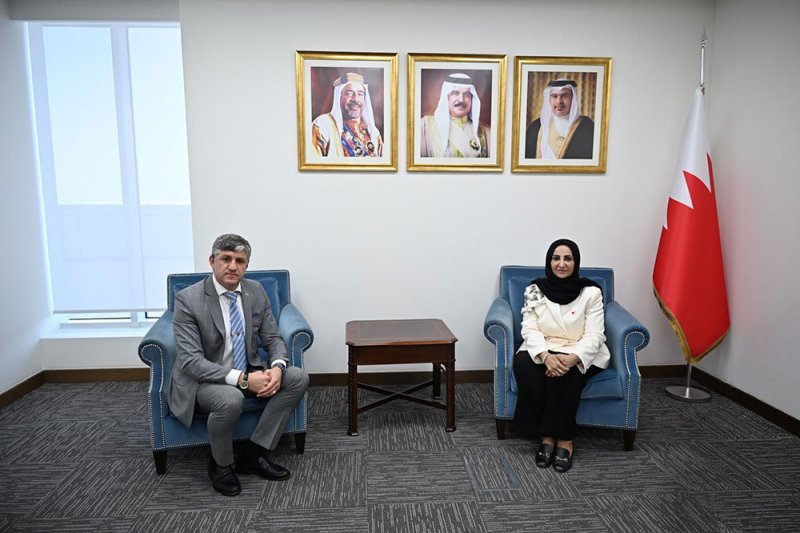 وزيرة الصحة تستقبل سفير جمهورية أوكرانيا المعين لدى مملكة البحرين