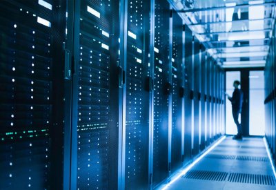 استثمارات ضخمة بمراكز البيانات في الرياض تقود رهان الذكاء الاصطناعي